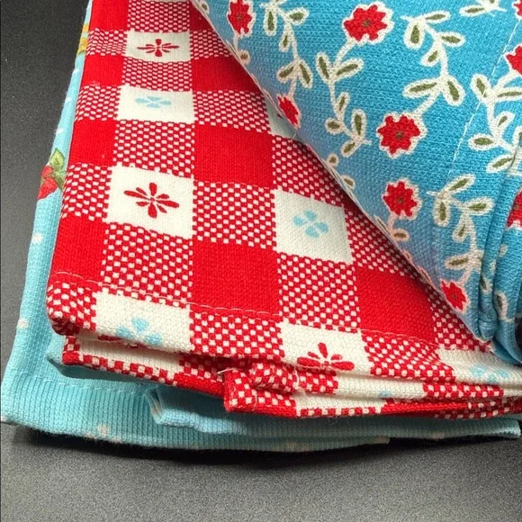 The Pioneer Woman Sweet Rose Kitchen Towels - Red, Yellow, Blue Floral - Picture 5 of 9